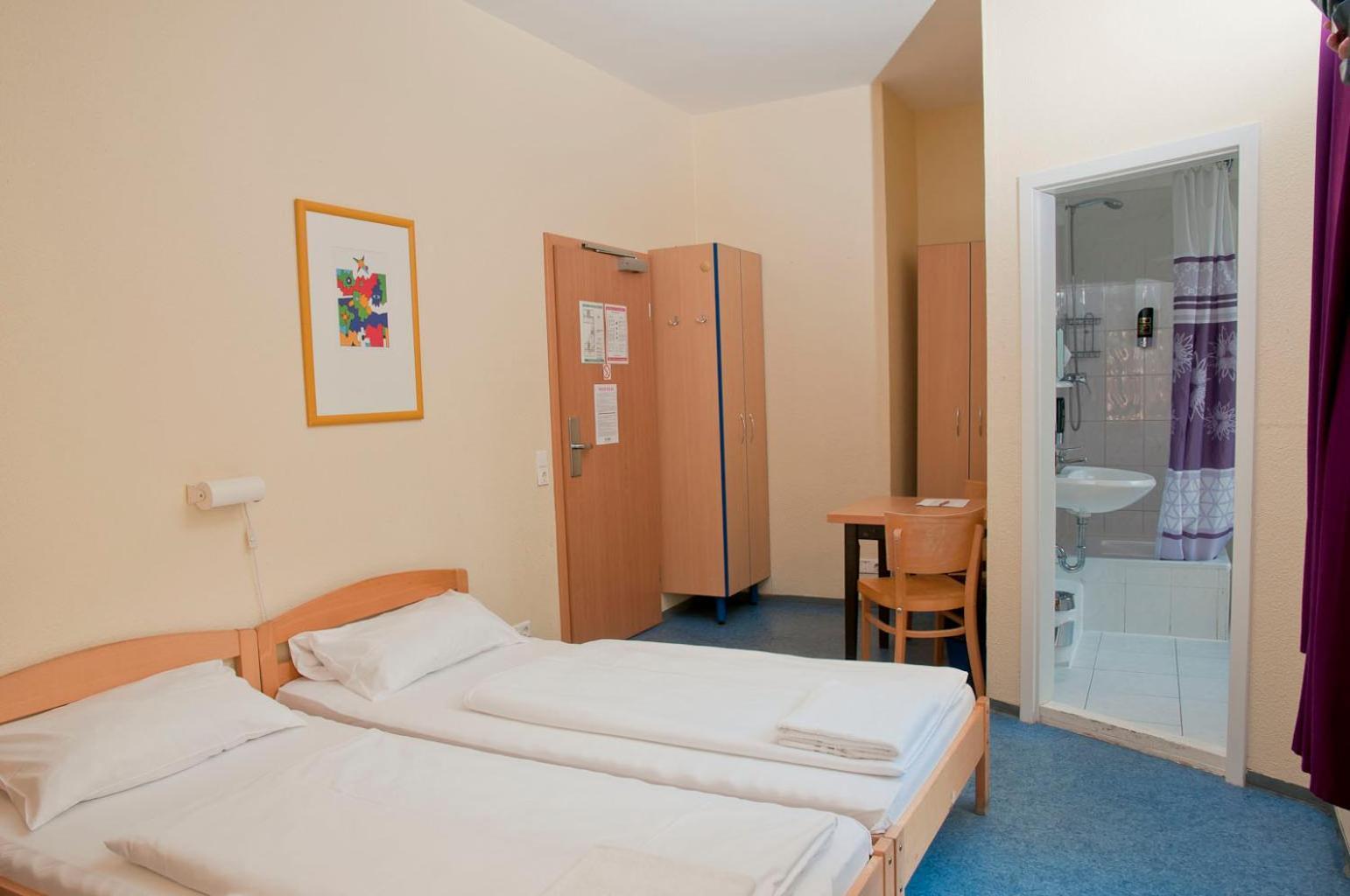 Quadruple Room Bathroom