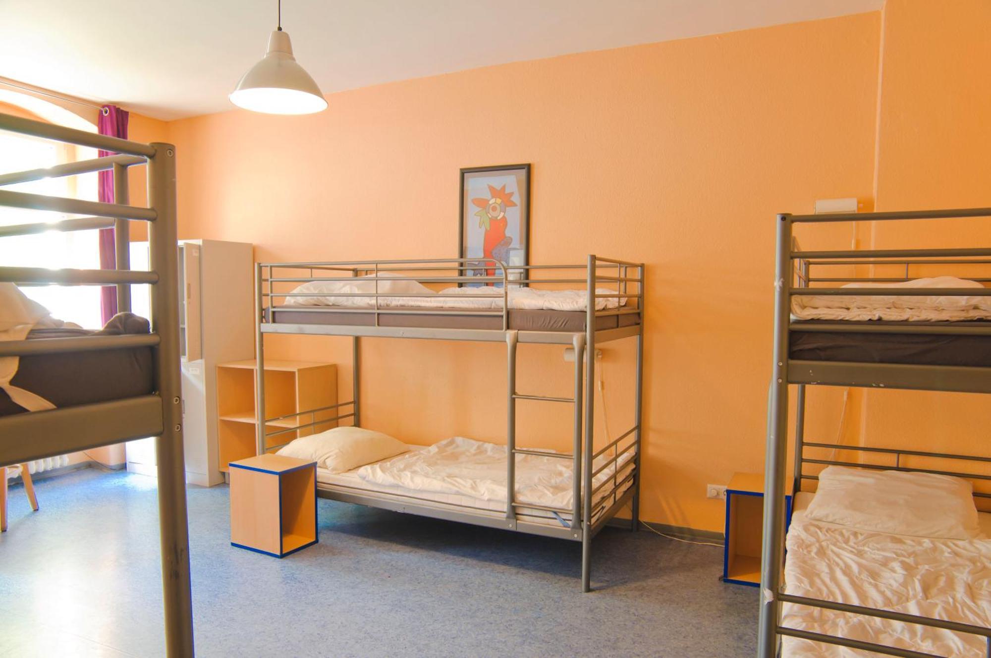 Bed 6-Bed Mixed Dormitory Room